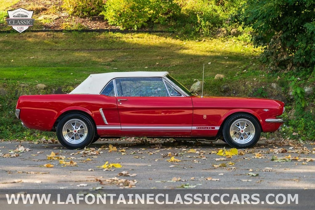 Ford-Mustang-1965-Convertible-14