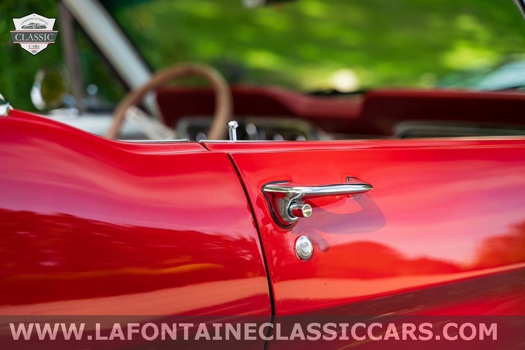Ford-Mustang-1965-Convertible-17