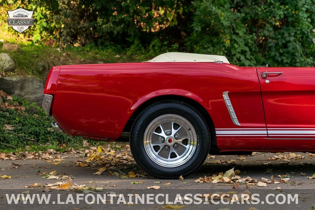 Ford-Mustang-1965-Convertible-23