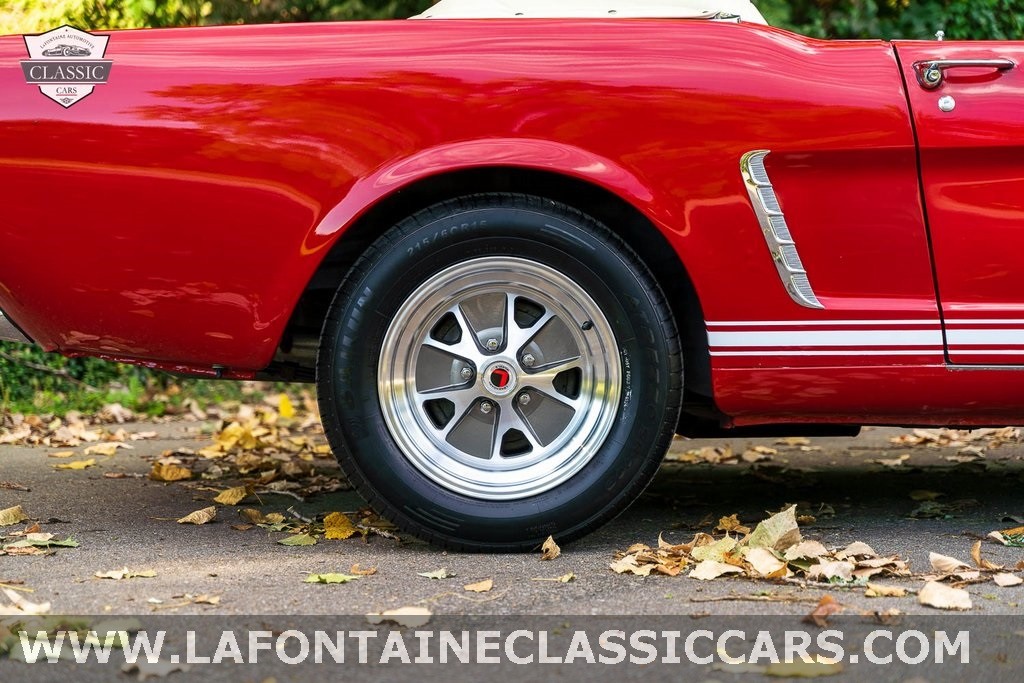 Ford-Mustang-1965-Convertible-24