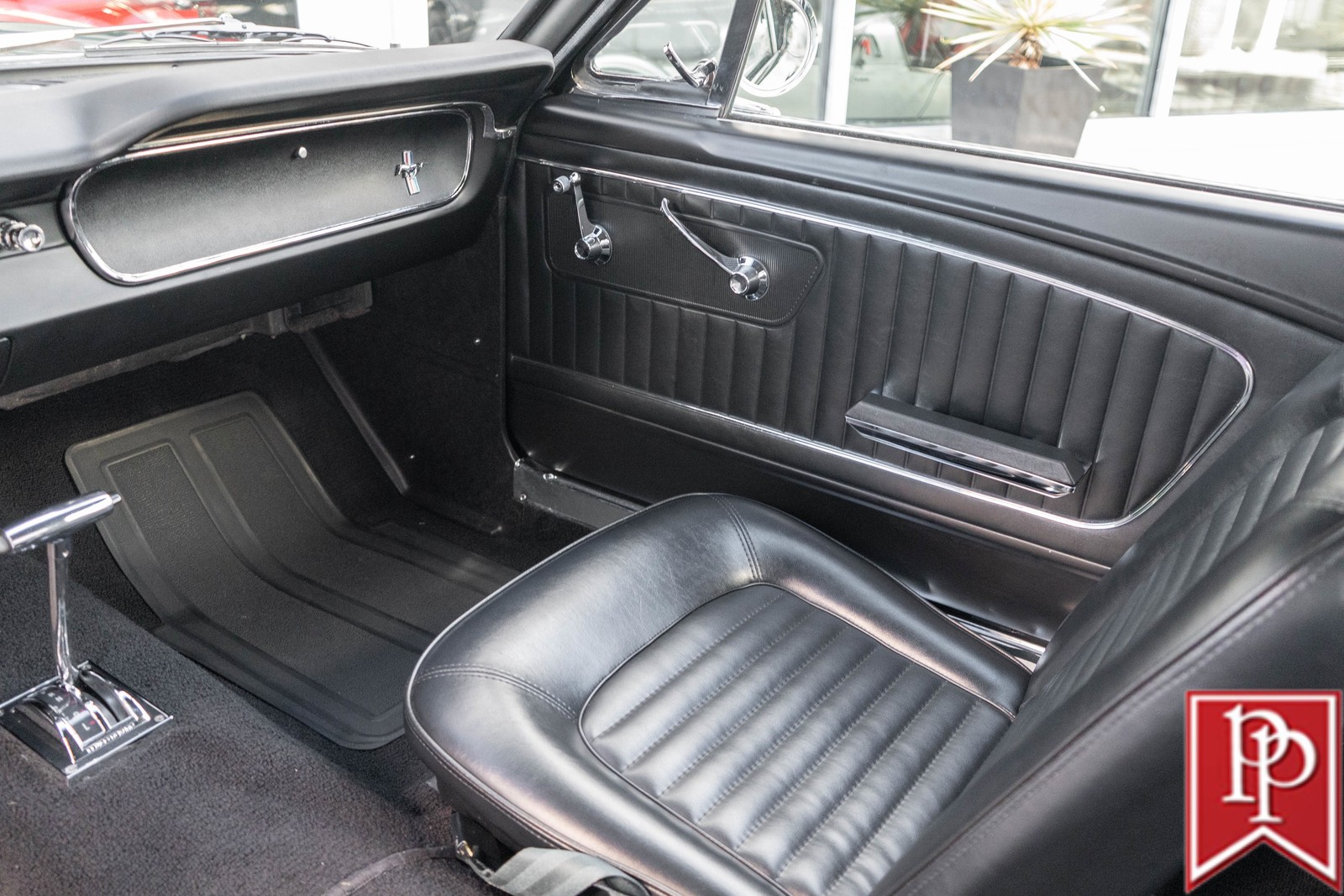 Ford-Mustang-1965-Coupe-17