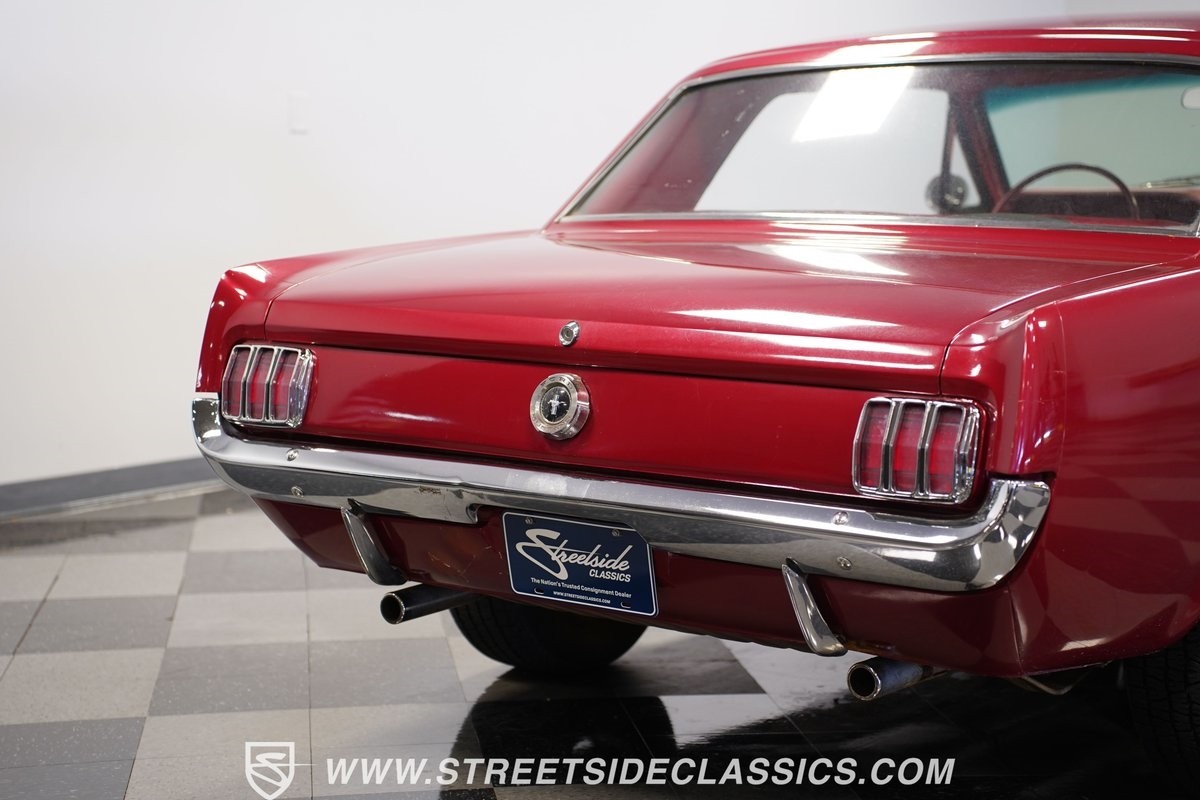 Ford-Mustang-1965-Coupe-26