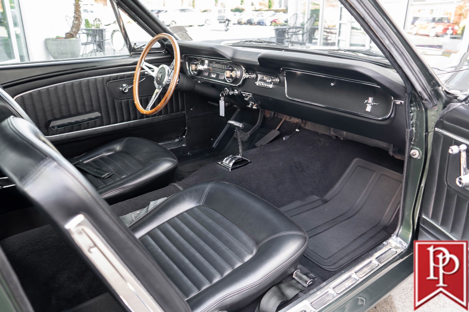 Ford-Mustang-1965-Coupe-26
