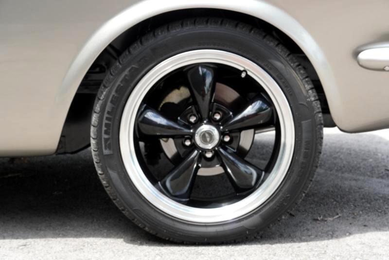 Ford-Mustang-1965-Coupe-32
