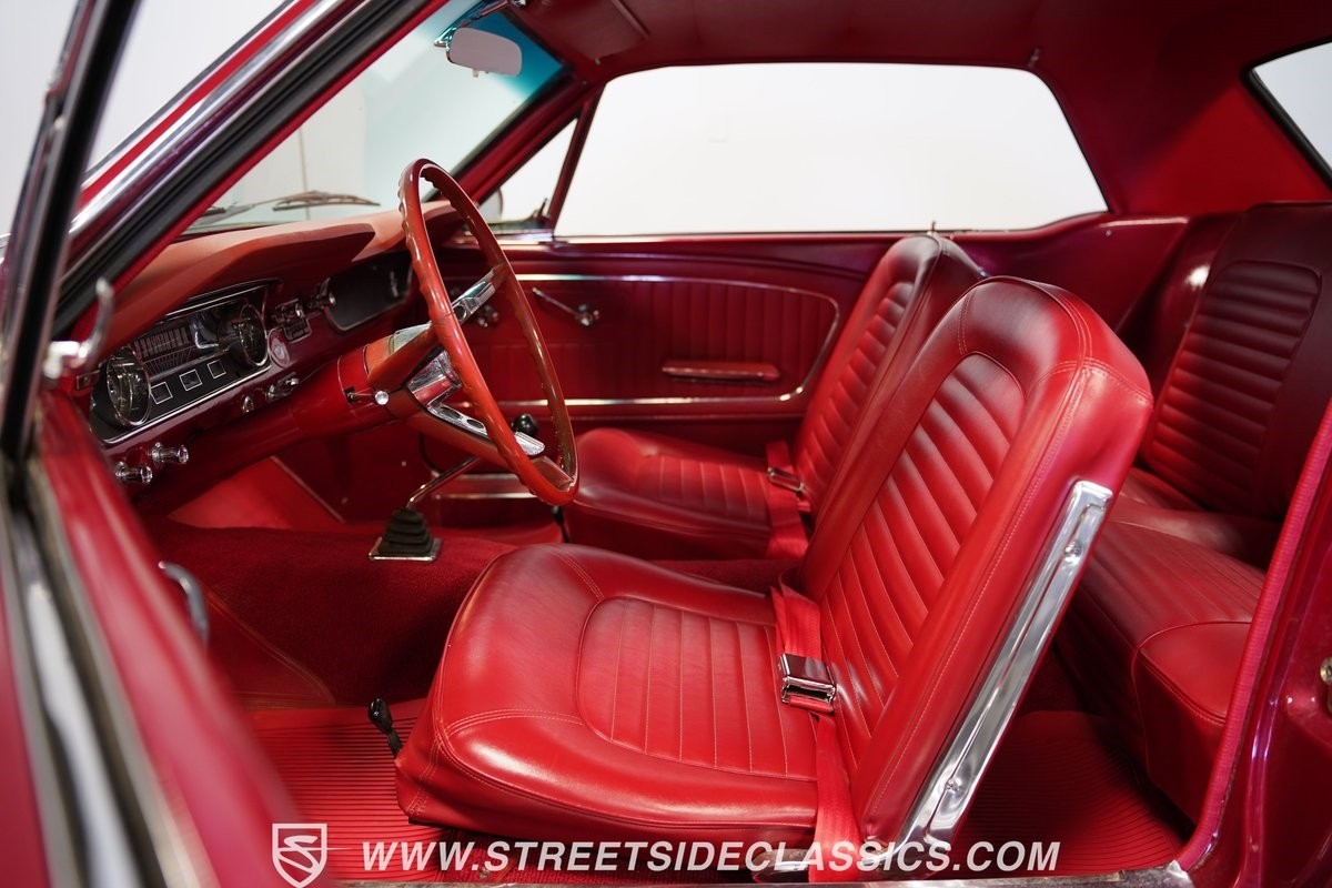 Ford-Mustang-1965-Coupe-38
