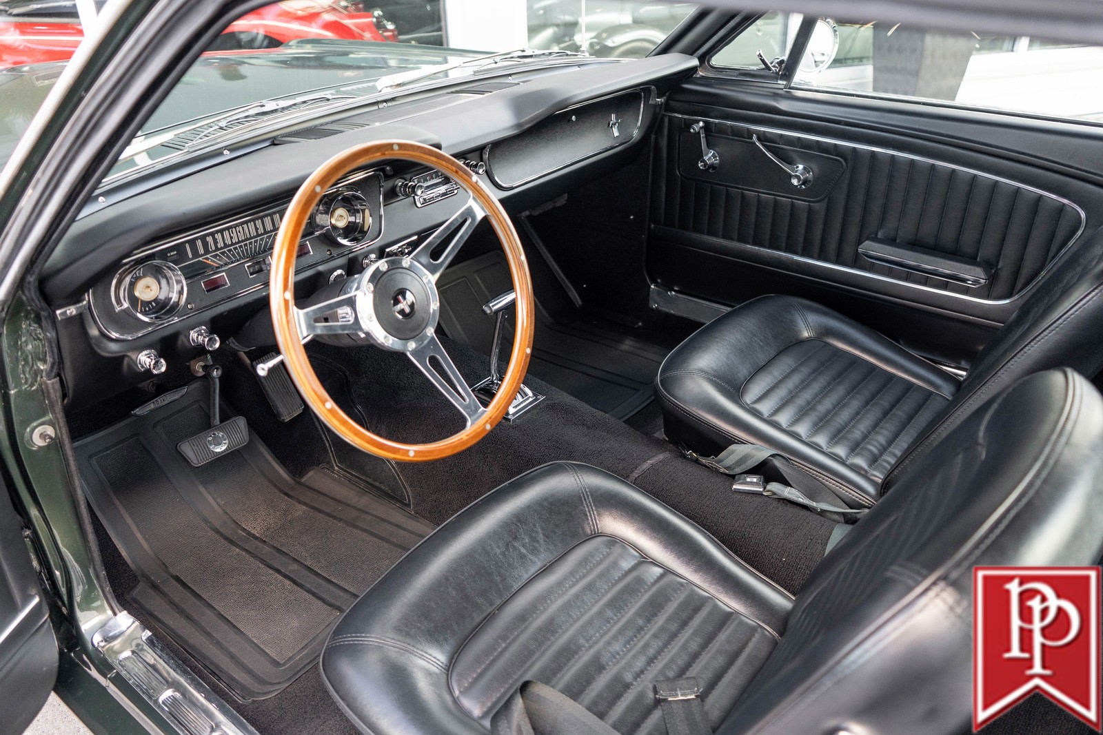 Ford-Mustang-1965-Coupe-8