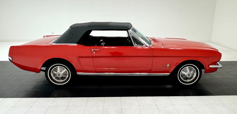 Ford-Mustang-1965-Rangoon-Red-Black-11