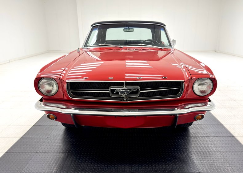Ford-Mustang-1965-Rangoon-Red-Black-13