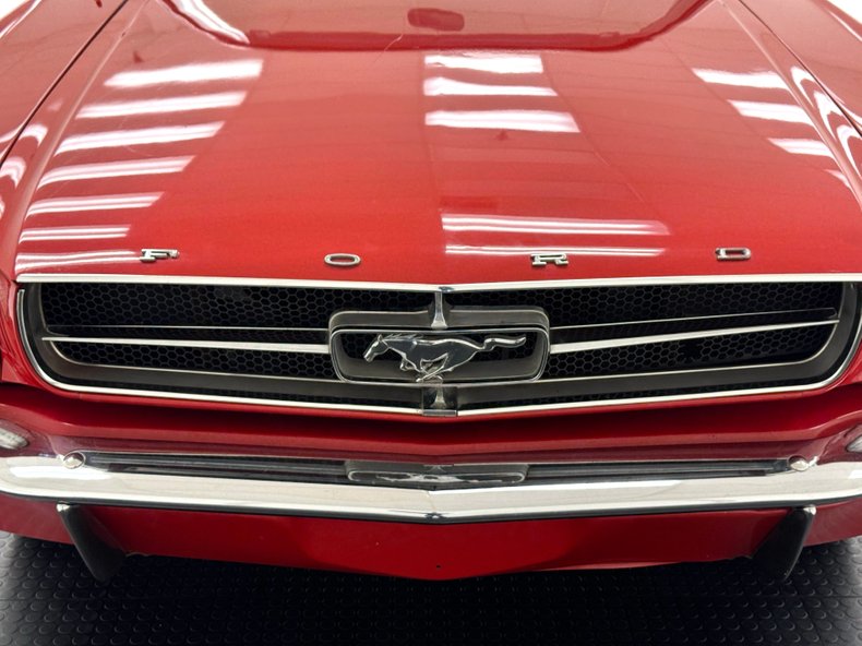 Ford-Mustang-1965-Rangoon-Red-Black-14