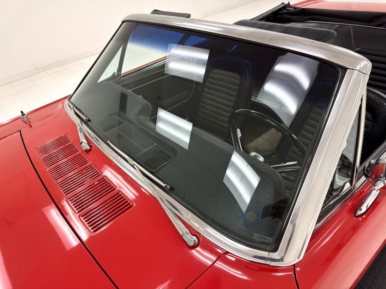 Ford-Mustang-1965-Rangoon-Red-Black-18