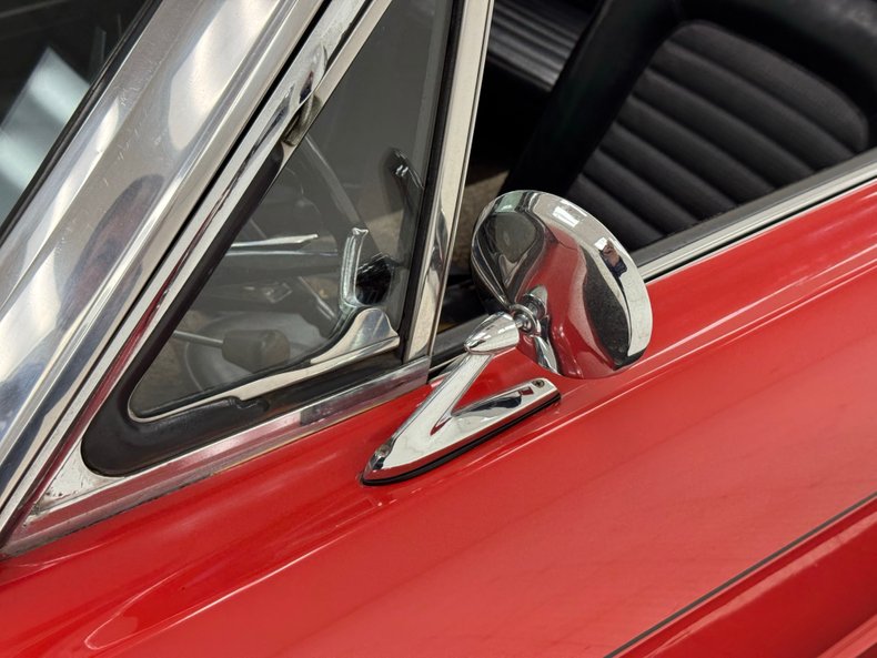 Ford-Mustang-1965-Rangoon-Red-Black-20