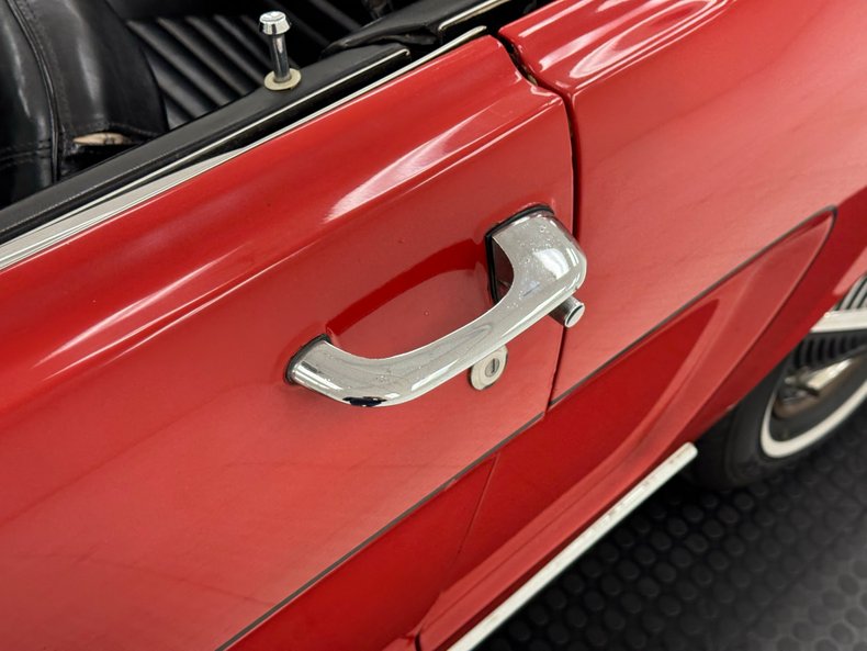 Ford-Mustang-1965-Rangoon-Red-Black-21