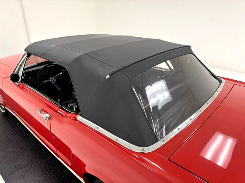 Ford-Mustang-1965-Rangoon-Red-Black-22