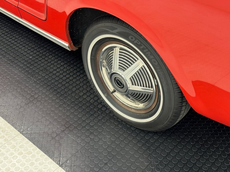 Ford-Mustang-1965-Rangoon-Red-Black-23