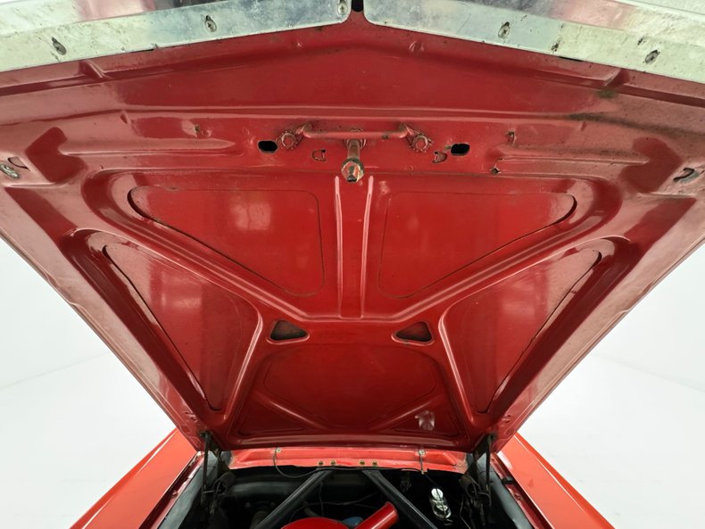 Ford-Mustang-1965-Rangoon-Red-Black-34