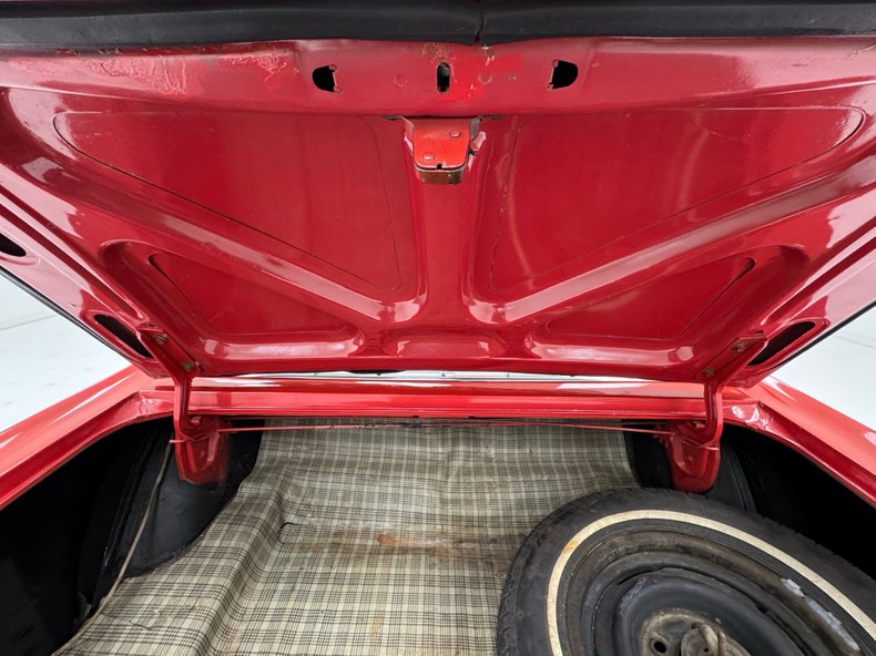 Ford-Mustang-1965-Rangoon-Red-Black-38