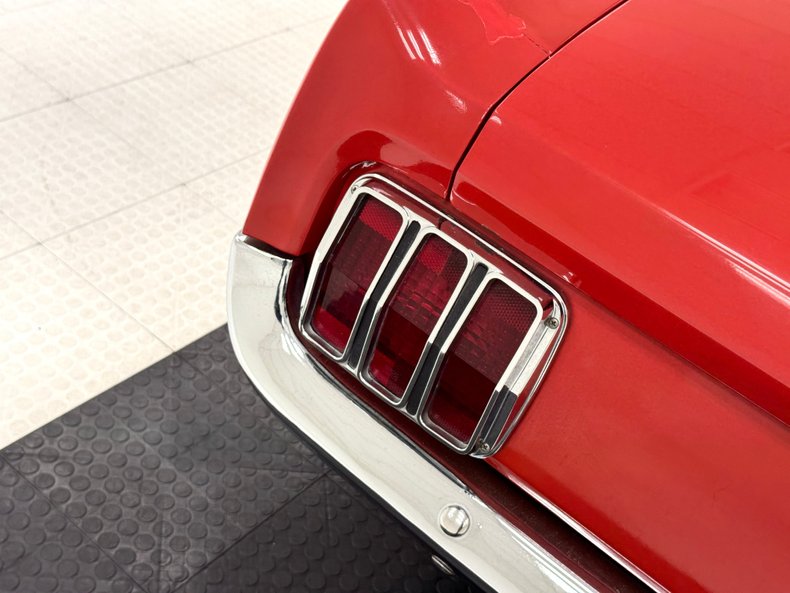 Ford-Mustang-1965-Rangoon-Red-Black-49