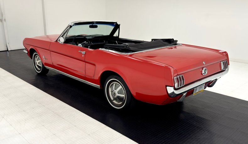 Ford-Mustang-1965-Rangoon-Red-Black-8