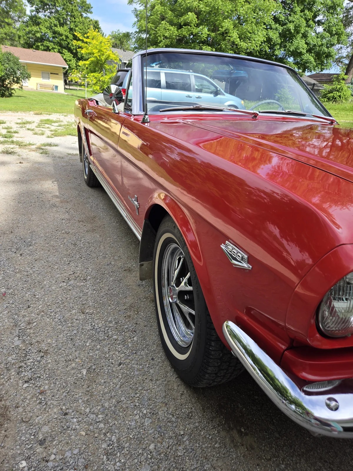 Ford-Mustang-1965-Red-White-10