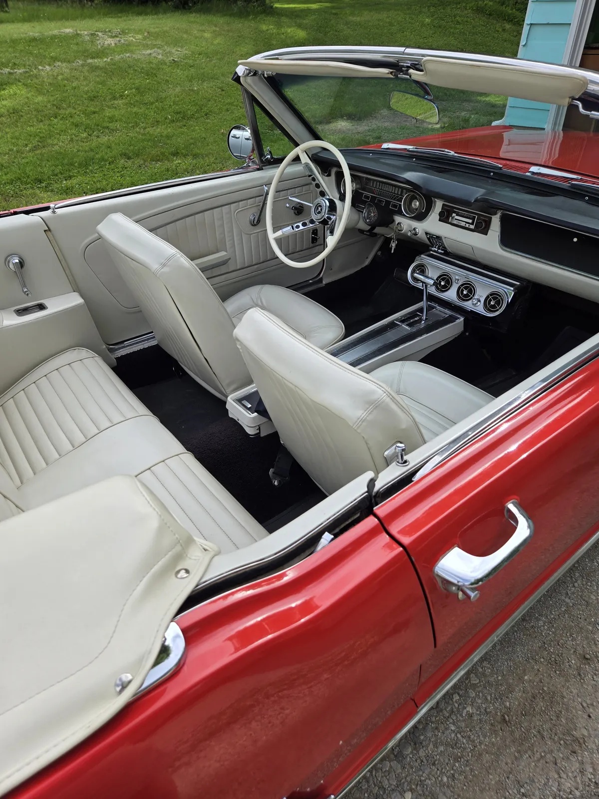 Ford-Mustang-1965-Red-White-16