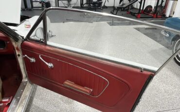 Ford-Mustang-1965-White-Red-10