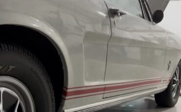 Ford-Mustang-1965-White-Red-18