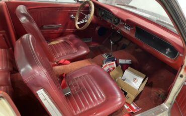 Ford-Mustang-1965-White-Red-8