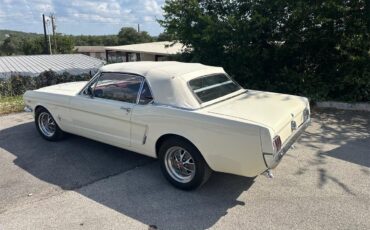 Ford-Mustang-1965-Wimbleton-White-Red-1