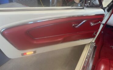 Ford-Mustang-1965-Wimbleton-White-Red-11