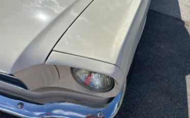 Ford-Mustang-1965-Wimbleton-White-Red-4