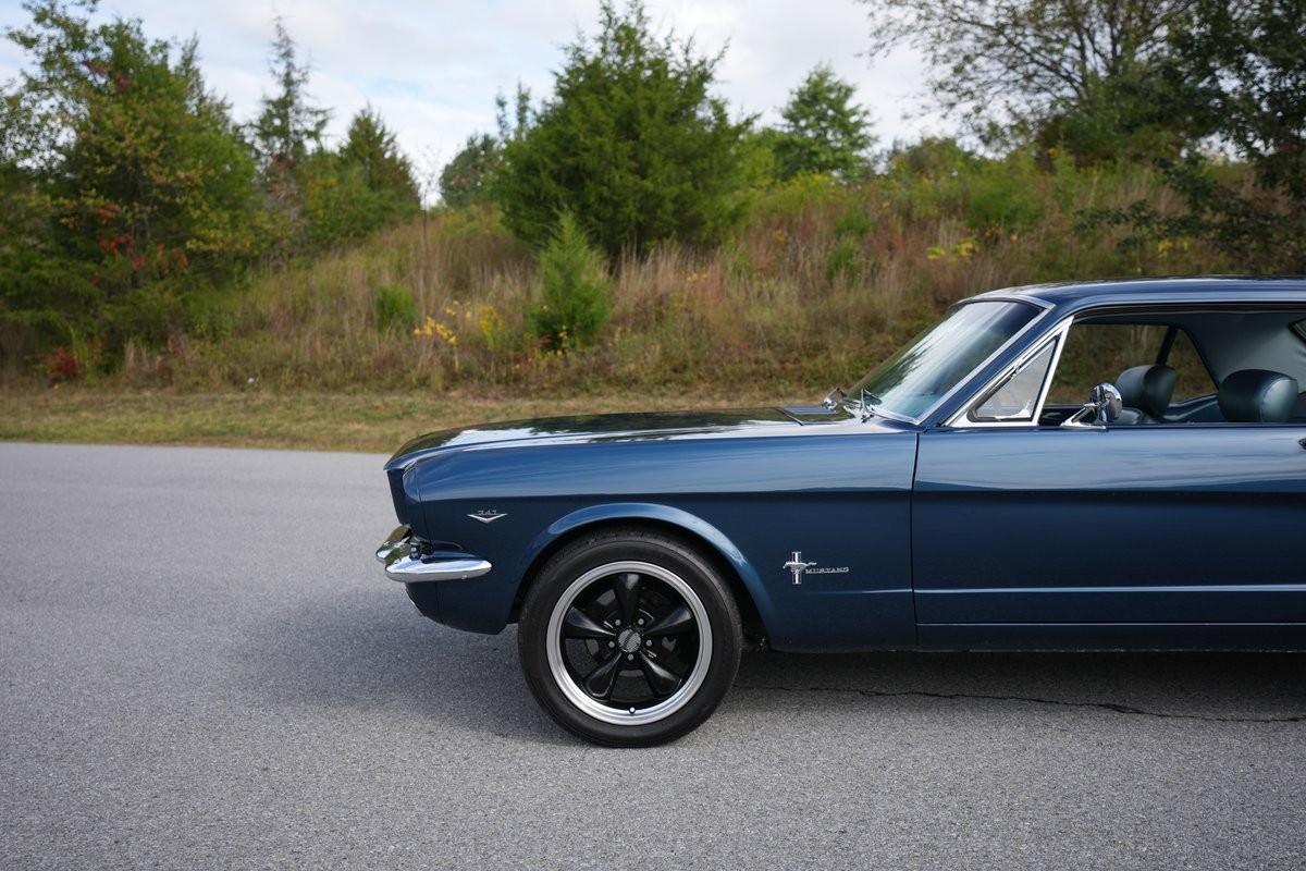 Ford-Mustang-1966-19