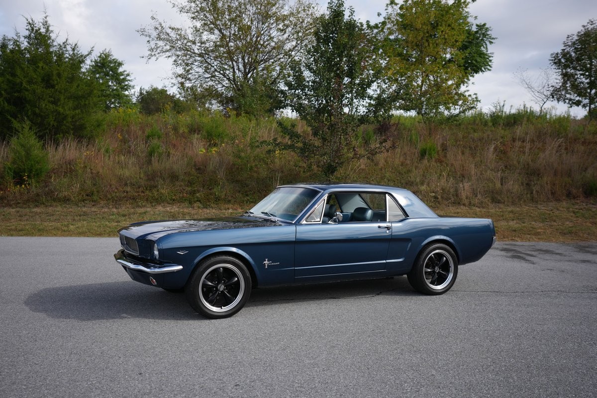 Ford-Mustang-1966-2