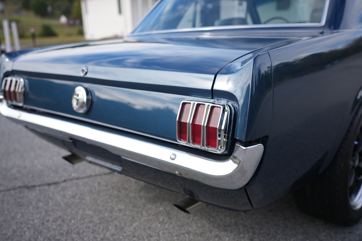 Ford-Mustang-1966-36