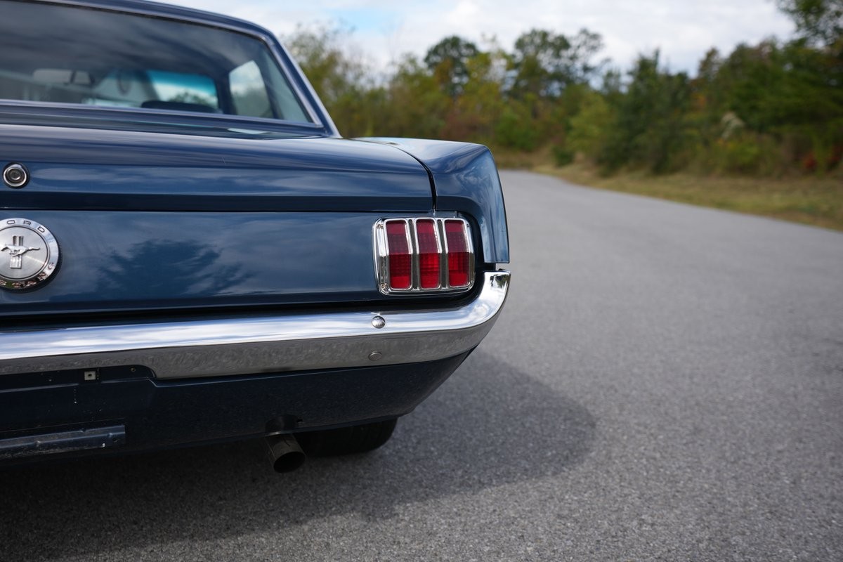 Ford-Mustang-1966-38