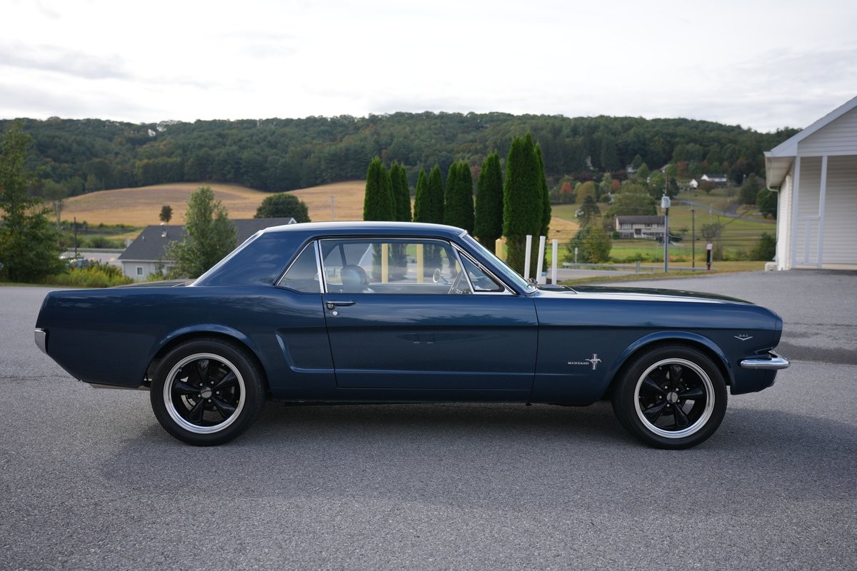 Ford-Mustang-1966-8