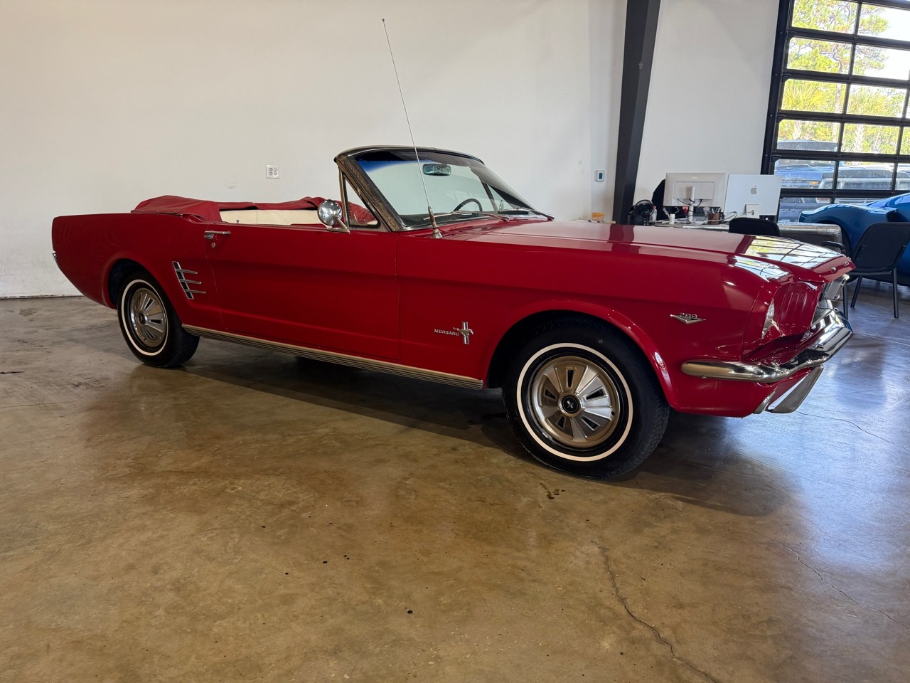 Ford-Mustang-1966-American-Muscle-Car-1