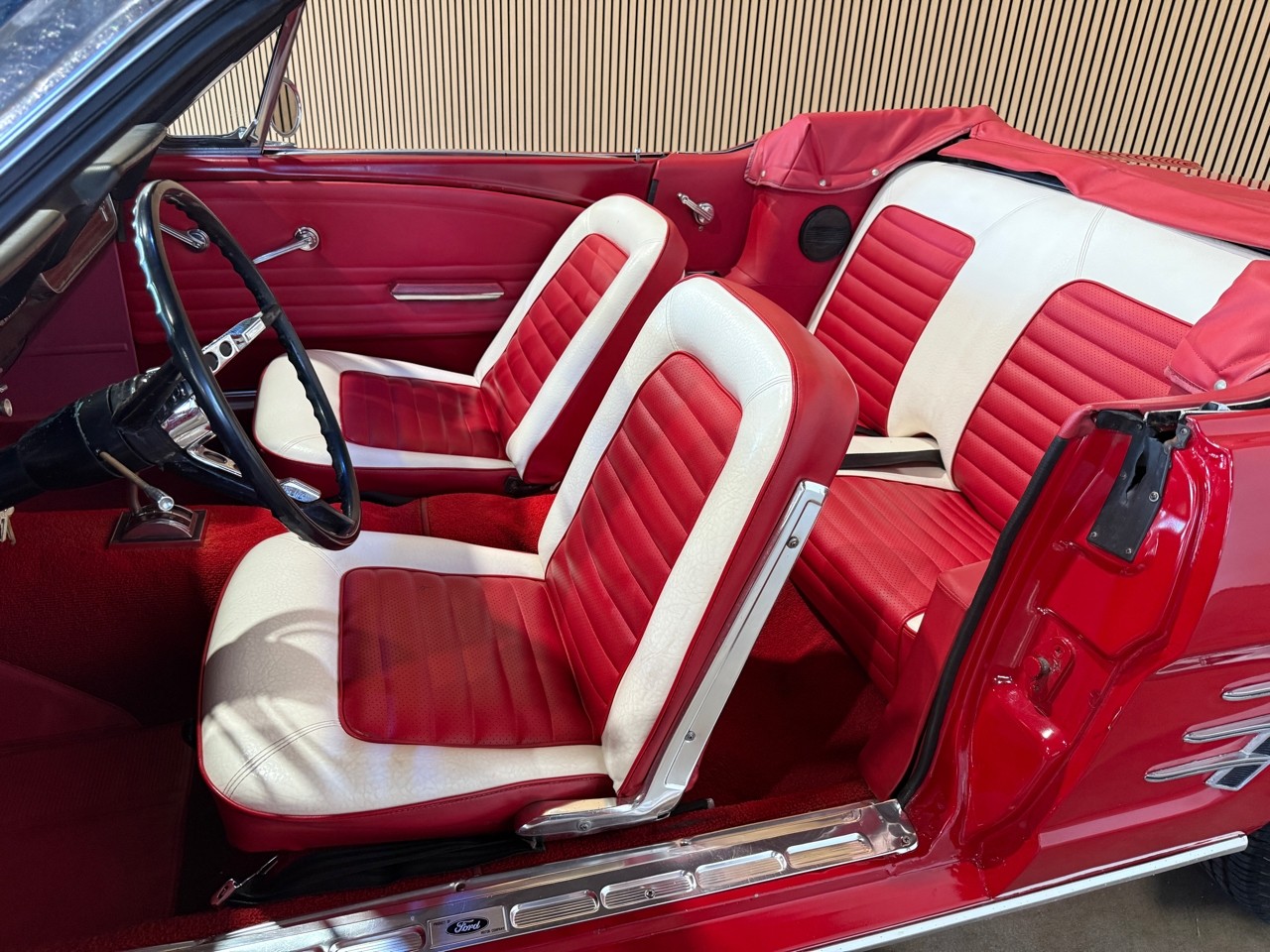 Ford-Mustang-1966-American-Muscle-Car-11