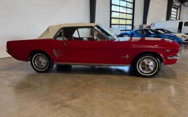 Ford-Mustang-1966-American-Muscle-Car-12