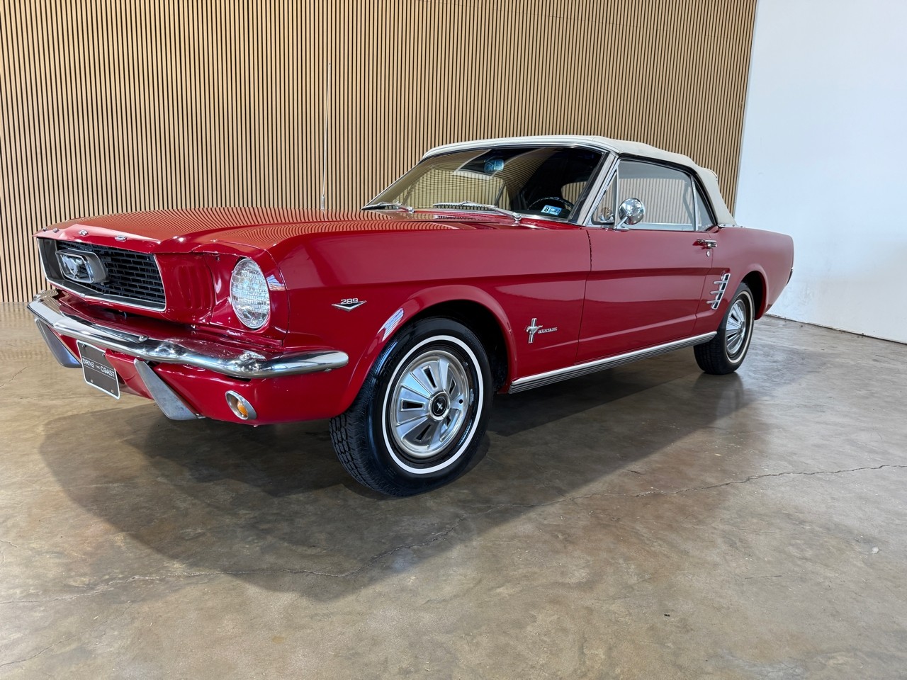 Ford-Mustang-1966-American-Muscle-Car-13