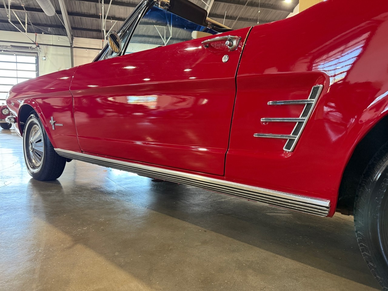 Ford-Mustang-1966-American-Muscle-Car-14