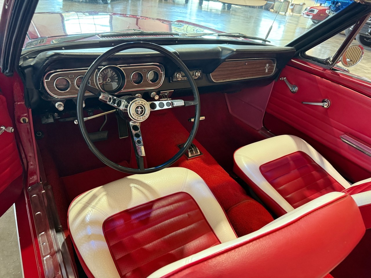 Ford-Mustang-1966-American-Muscle-Car-28