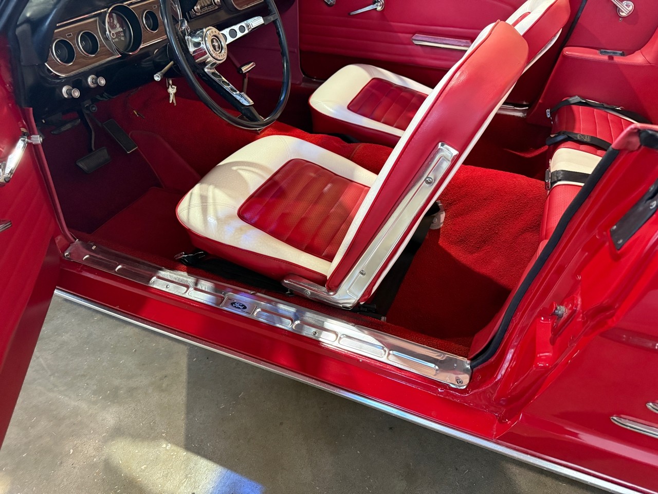 Ford-Mustang-1966-American-Muscle-Car-34