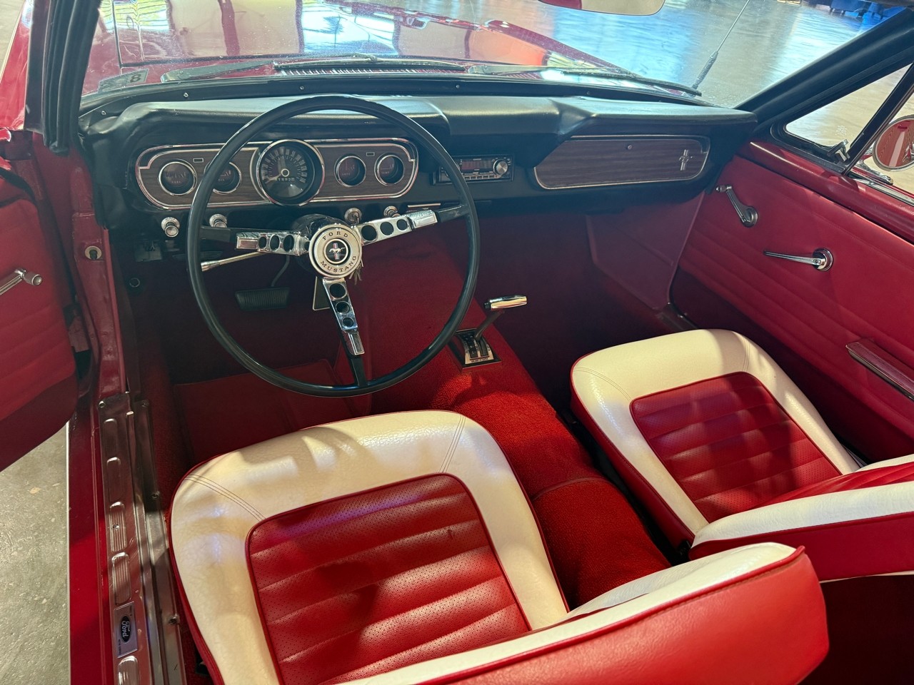 Ford-Mustang-1966-American-Muscle-Car-6