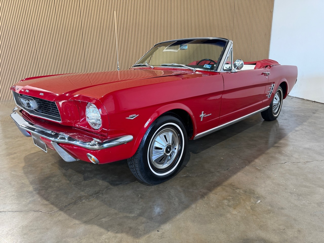 Ford-Mustang-1966-American-Muscle-Car