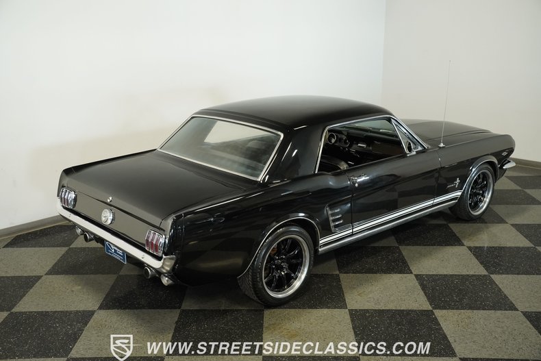 Ford-Mustang-1966-Black-Black-14