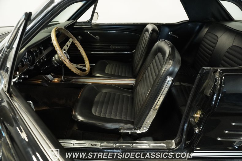 Ford-Mustang-1966-Black-Black-2