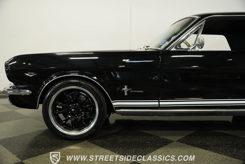 Ford-Mustang-1966-Black-Black-36