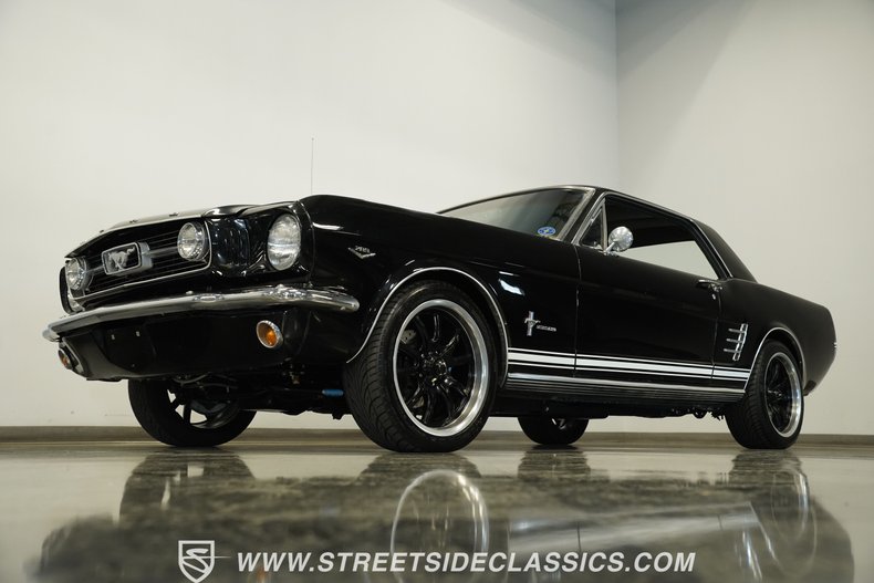Ford-Mustang-1966-Black-Black-4