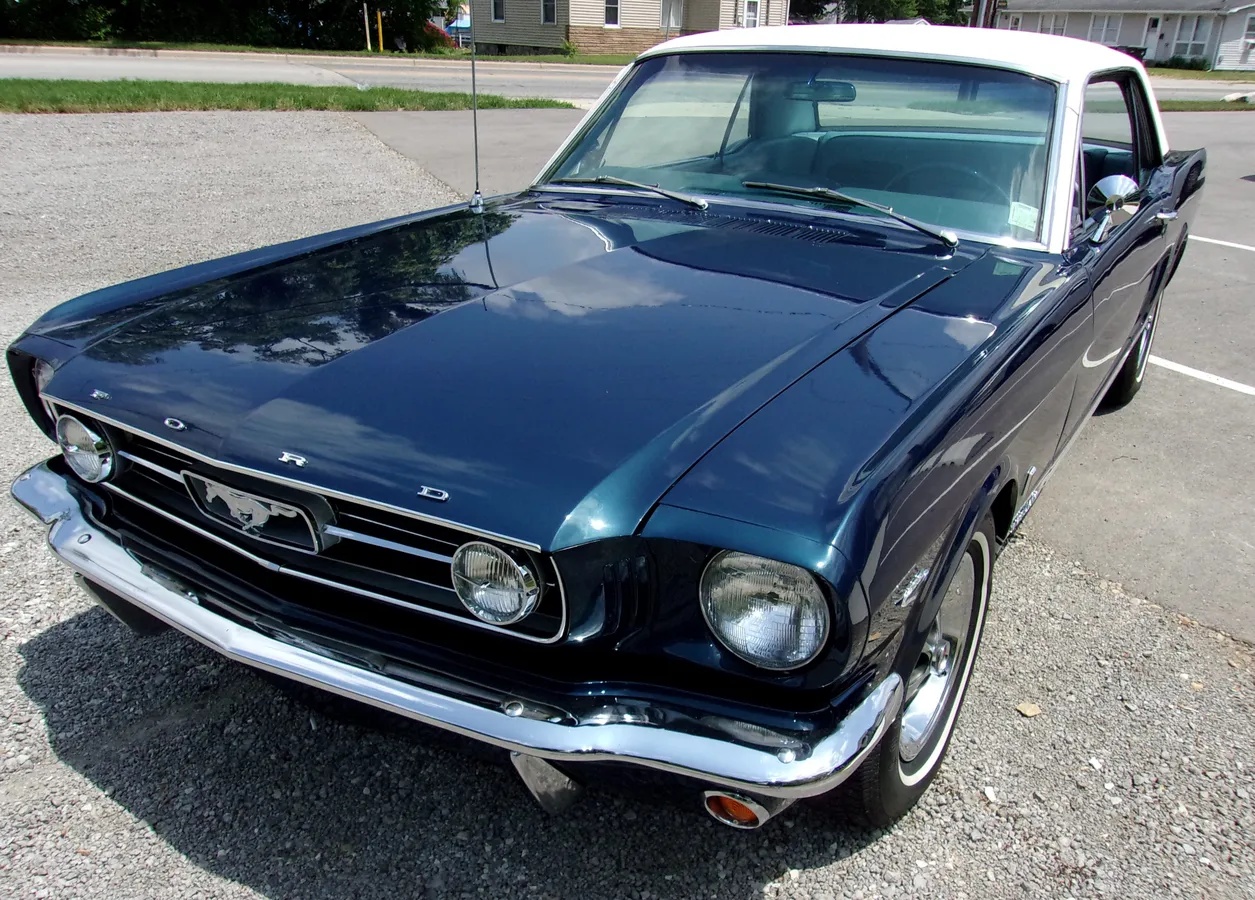 Ford-Mustang-1966-Blue-13