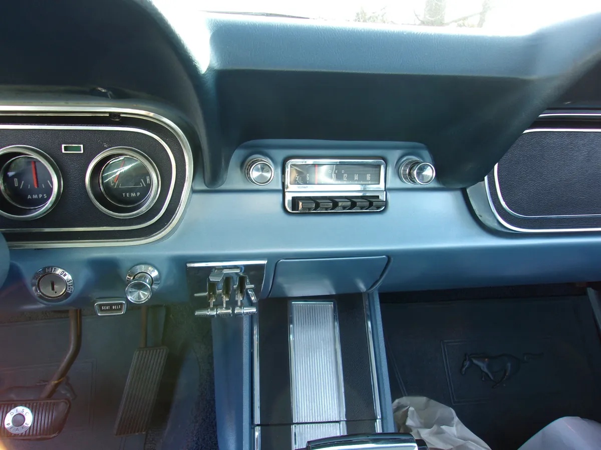 Ford-Mustang-1966-Blue-7